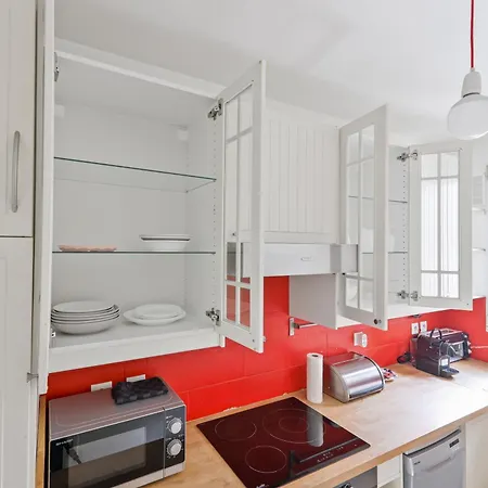 Haussmannien Lumineux Avec Balcon Proche Montmartre Appartement